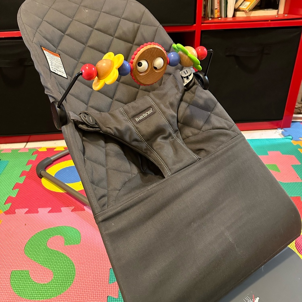 Babybjorn bouncer grey like new
